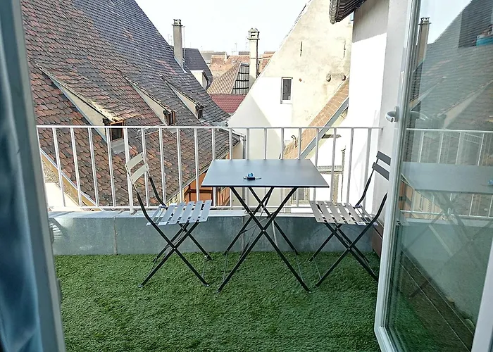 La Terrasse Des Chevaliers